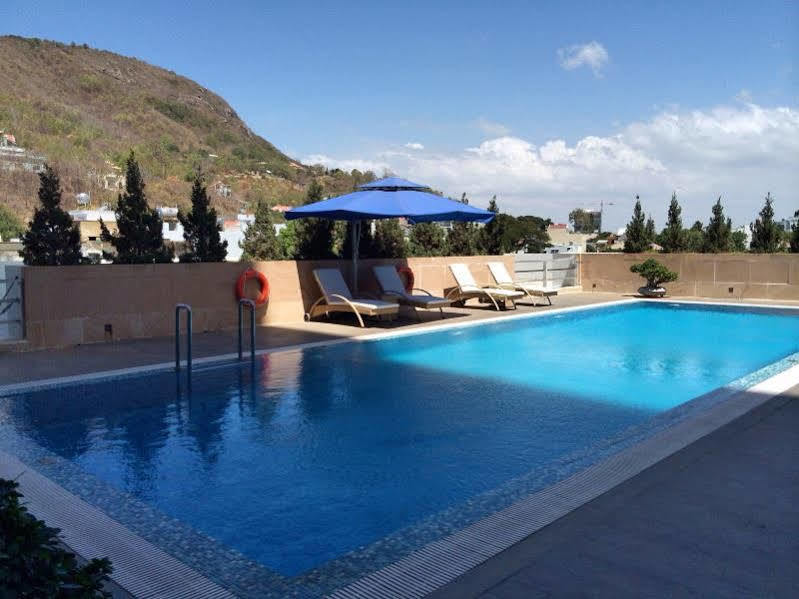 Petro Hotel Вунгтау Экстерьер фото